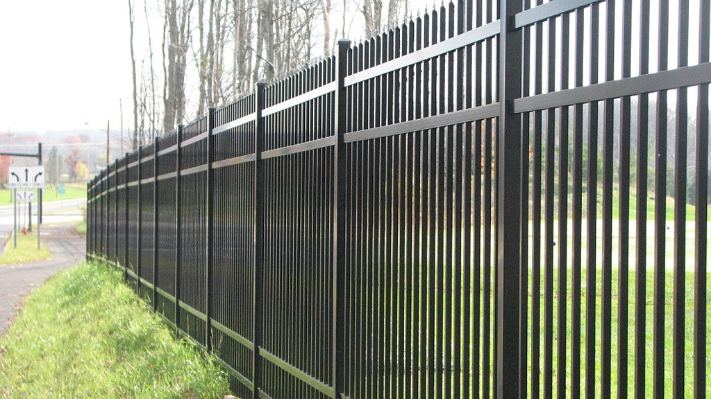 Black-Aluminum-Industrial-Fence-2
